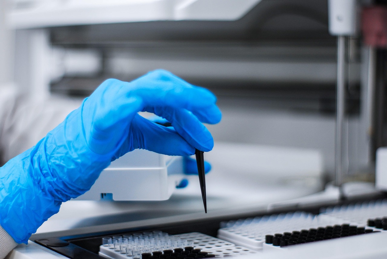【美国新冠确诊病例超585万例/14油耗投多少钱一公里】